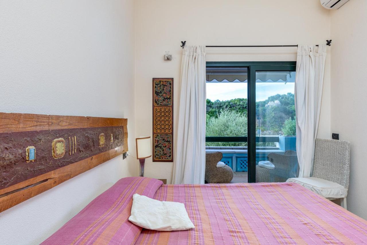 Casa Vacanze Baia Del Faro Palau Bagian luar foto